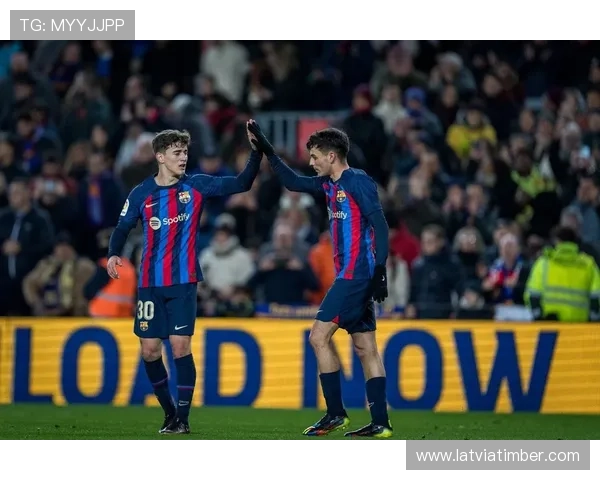 佩德里 vs 加维：中场稳定性与比赛持续性对比