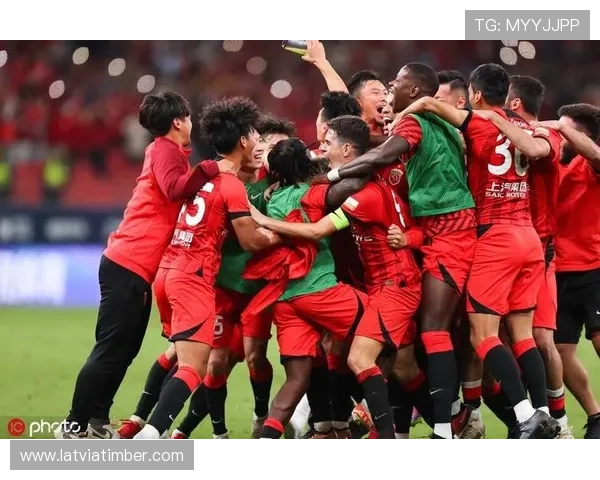 吉达联合争冠能力面临考验，近期表现波动影响赛季走势