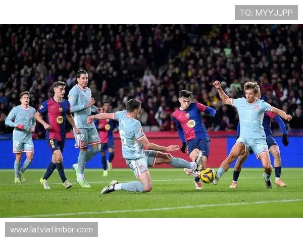 巴萨关键比赛表现起伏,对赛季稳定性构成考验,竞争局面面临调整 巴萨关键比赛表现起伏,对赛季稳定性构成考验,竞争局面面临调整