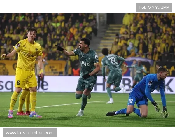 多特蒙德控球占优却难取胜,进攻效率问题逐步反映 多特蒙德控球占优却难取胜,进攻效率问题逐步反映