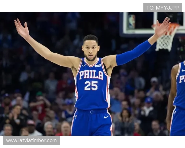 西蒙斯无球效率下滑，组织作用遭战术边缘化